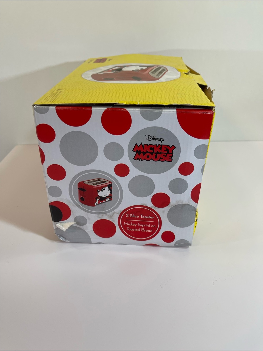 Disney Mickey Mouse Red 2-Slice Toaster - Picture 2 of 10